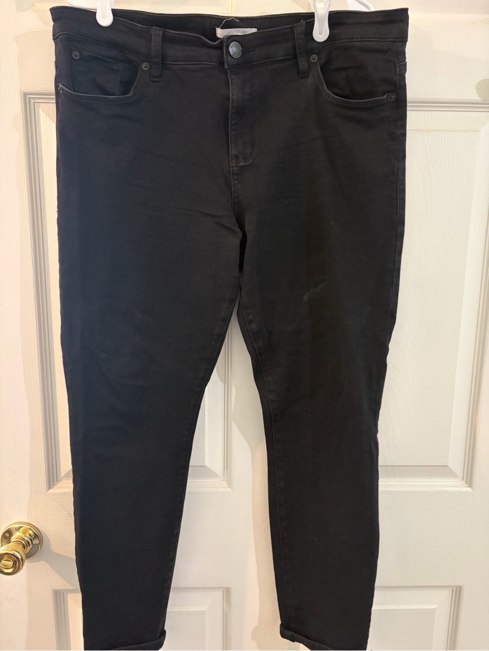 STS Blue Women’s Black Skinny Jeans Cropped Hem Stretch Denim